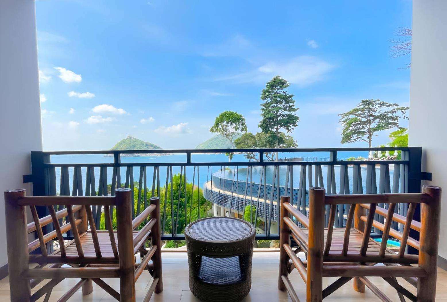 Dusit Buncha Koh Tao By Riya Group Hotel Exterior photo